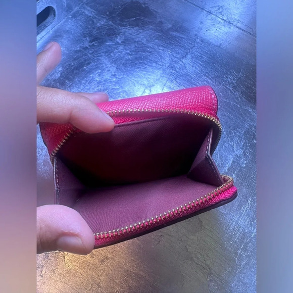 COACH Small Trifold Leather Cerise Pink Wallet. - Picture 3 of 6